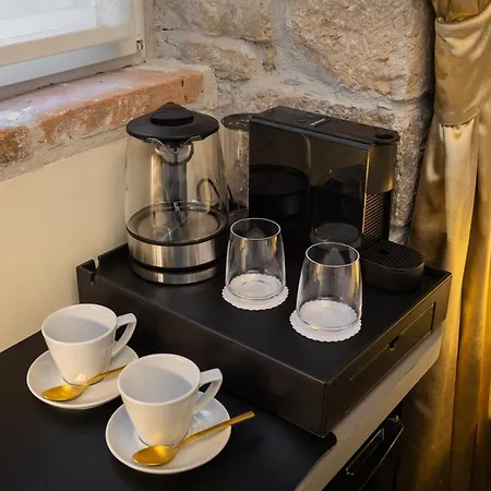 Guest house Design Anima Mundi Citycentre Right Next To Diocletian's Palace *