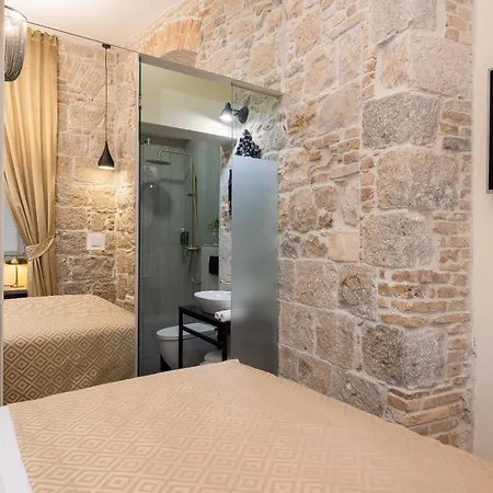 Design Anima Mundi Citycentre Right Next To Diocletian's Palace Konukevi