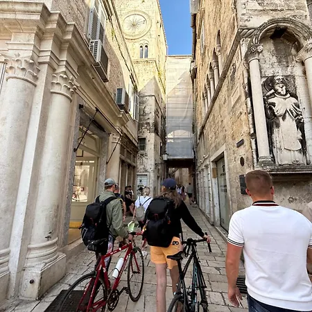 Konukevi Design Anima Mundi Citycentre Right Next To Diocletian's Palace 3*