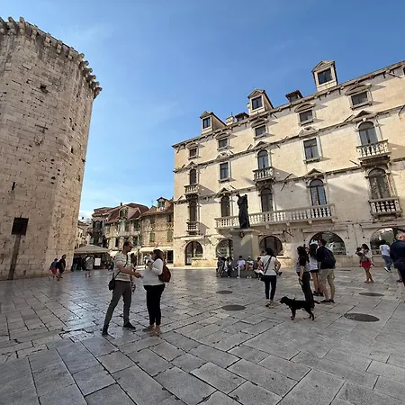 Design Anima Mundi Citycentre Right Next To Diocletian's Palace Konukevi 3*