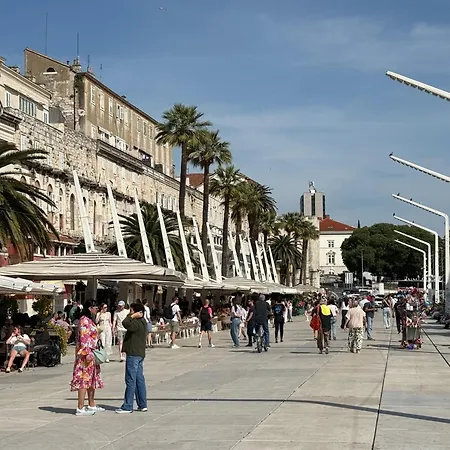 Design Anima Mundi Citycentre Right Next To Diocletian's Palace Konukevi 3*