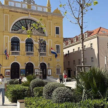 Guest house Design Anima Mundi Citycentre Right Next To Diocletian's Palace
